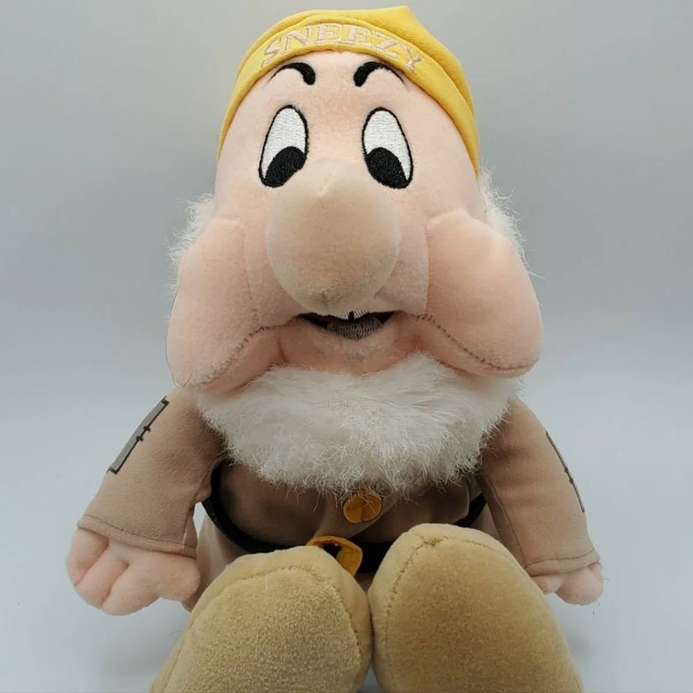 Disney Store Plush Snow White 7 Seven Dwarfs 12" Toy Sneezy